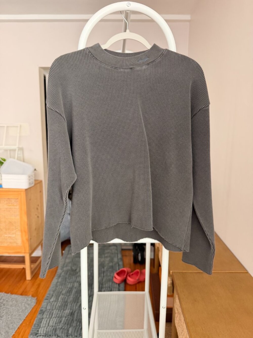 SKYLRK WAFFLE MOCK NECK LS. SMUDGE